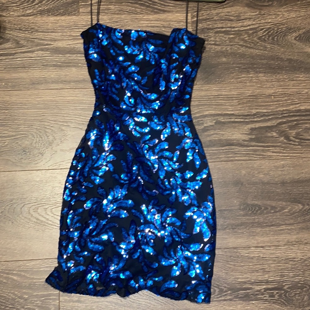 homecoming/prom/cocktail dress. never worn. size 0. perfect condition